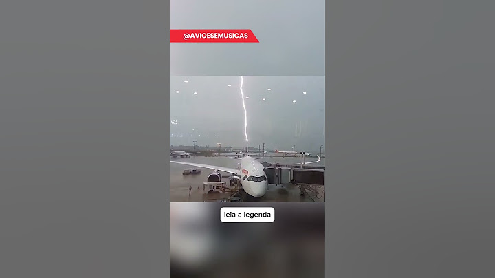 Raio atinge avião no aeroporto de Guarulhos