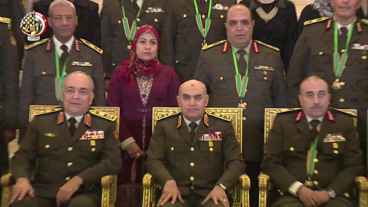 الفريق أول صدقى صبحى يكرم قادة القوات المسلحة المحالين للتقاعد