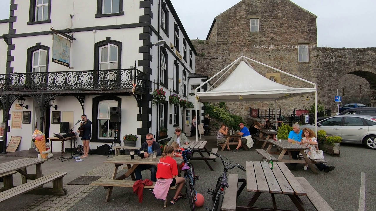 Walk around Caernarfon in Gwynedd, North Wales