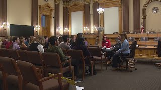 Douglas County students meet with elected leaders at state Capitol