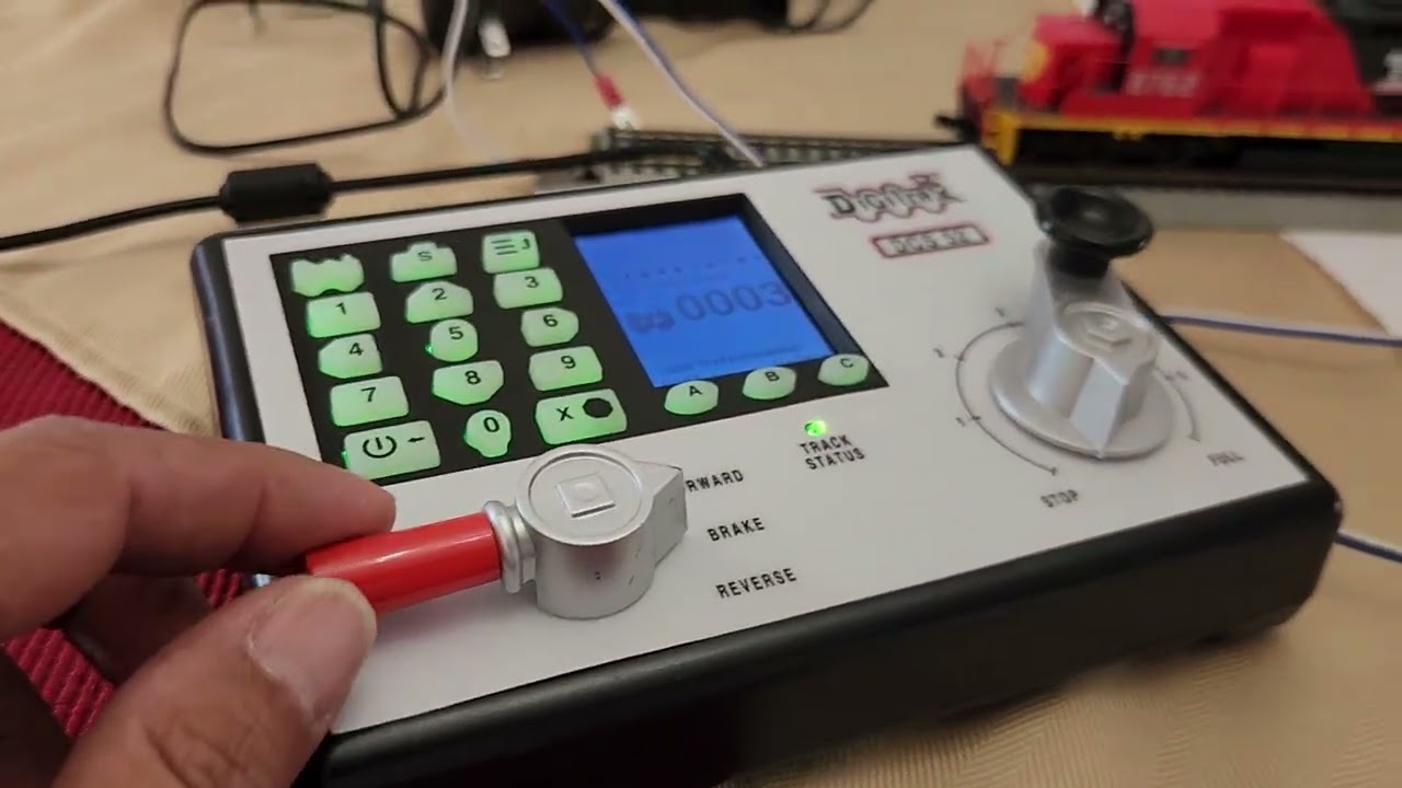 DCS52 Zephyr Express: All-in-one Command Station/Booster/Throttle