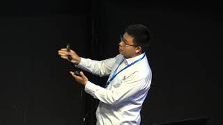 Learning Mixtures of Linear Regressions with Nearly Optimal Complexity