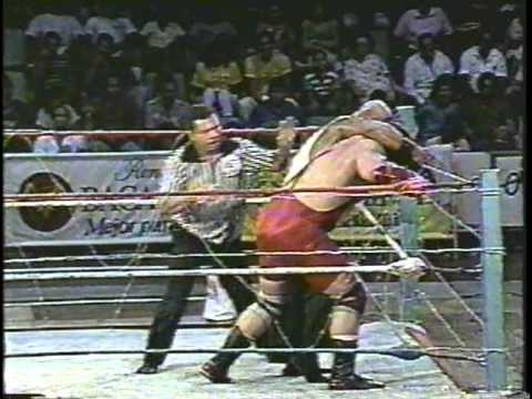 WWC: "Sadistic" Steve Strong vs. TNT (Savio Vega) ...