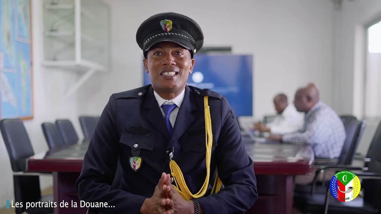 🌟 𝐋𝐞𝐬 𝐩𝐨𝐫𝐭𝐫𝐚𝐢𝐭𝐬 𝐝𝐞 𝐥𝐚 𝐃𝐨𝐮𝐚𝐧𝐞...: Découvrez l'histoire inspirante de M. Darweche Salim! 🌟👮‍♂️