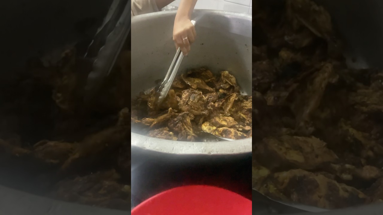 Hostel mess end 😋🍗