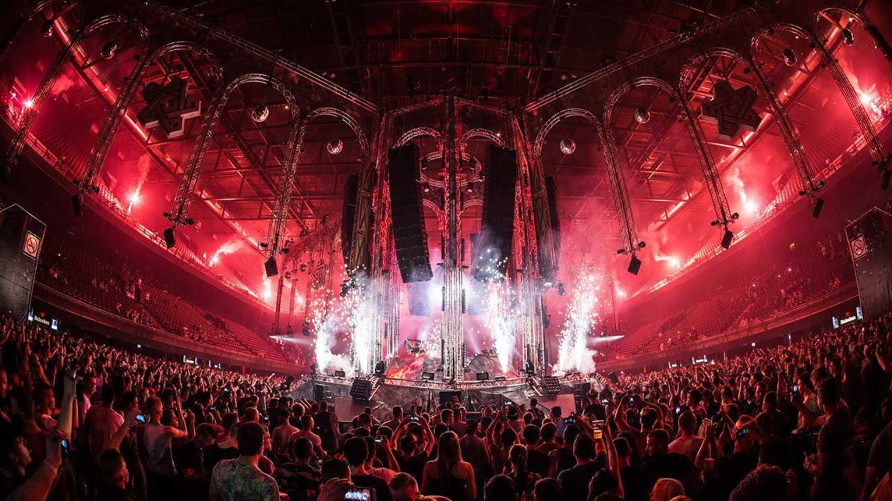 QAPITAL 2015 Openingsshow & Dark Pact YouTube