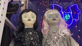 Lowes Halloween 2025: Creepy Twin Sisters Animatronic