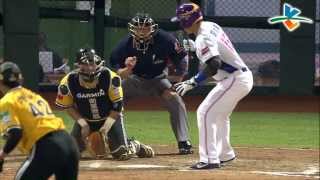 20130910 CPBL 象VS犀牛 4下 增菘瑋暴投，林宗男不費吹灰之力上2壘