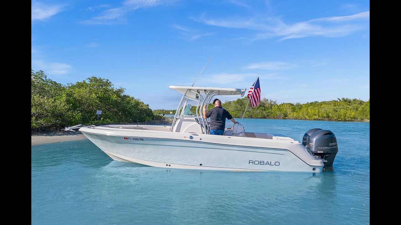 Robalo R260 - YouTube