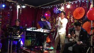 Video thumbnail of "Khi em thoang qua doi toi - David Tuấn"