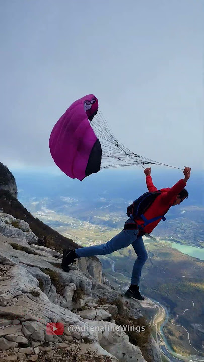 Smallest Wing ever foot launched ?  #adventuresport #basejump