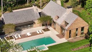 BESPOKE REAL ESTATE PRESENTS 29 BARCLAY DRIVE.
