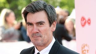 Inside Emmerdale Cain Dingle star's reaI-Iife chronic heaIth battIe