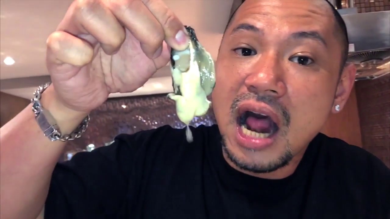 台灣藝人金剛再次蒞臨8度酒店 Mr. King Kong is back again! YouTube