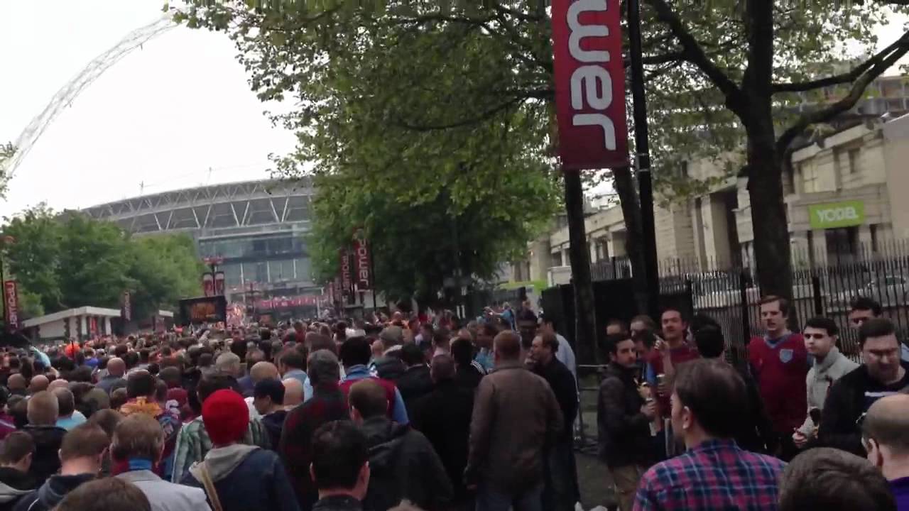 West ham playoff final fans walk to wembly - YouTube