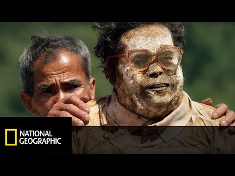 Wideo: Indonezyjczycy Z Toraja Obchodzili Kolejne święto „chodzenia” Za Zmarłych - Alternatywny Widok