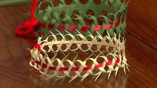 How to weave a Crown of Thorns out of palms