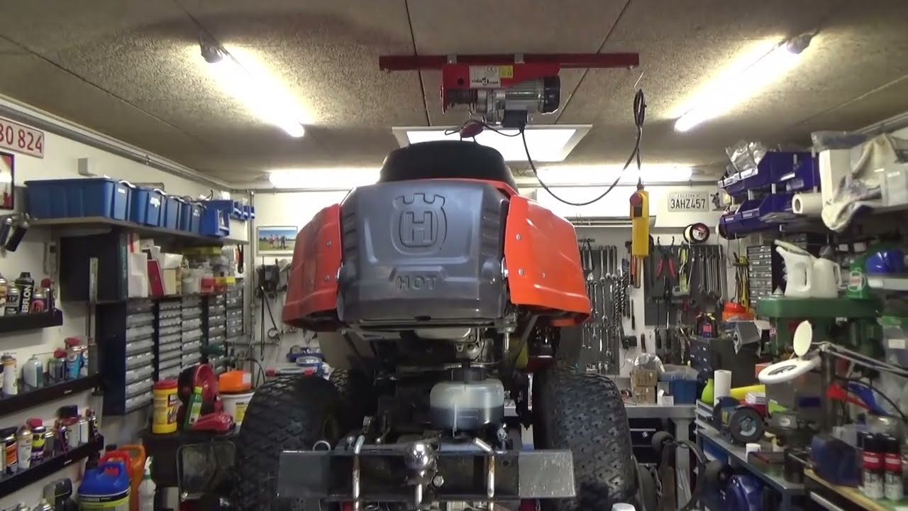 Skift af olie og oliefilter i hydrostat - Husqvarna Rider 216 AWD