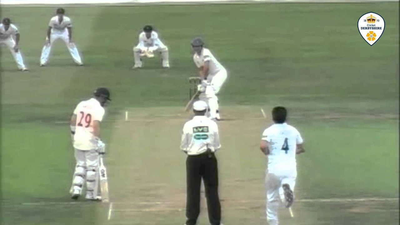 MATCH ACTION: Footitt career-best 6-48