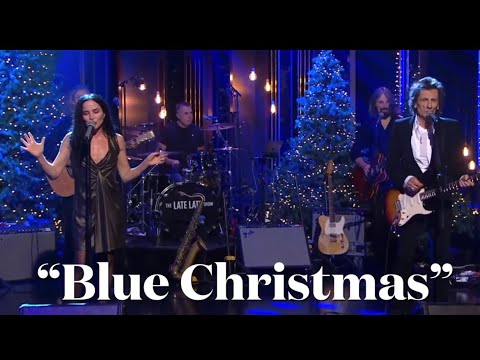 Rolling Stone Ronnie Wood & Andrea Corr “Blue Christmas” Performance on The Late Late Show 12/17/21