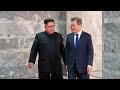 South Korean president arrives at Pyongyang airport