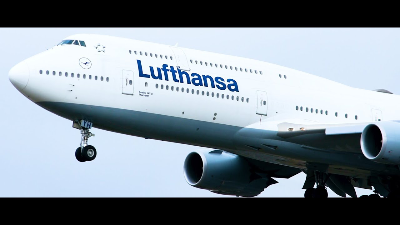 Bouncing Beauty! Lufthansa Boeing 747-8 landing at Frankfurt Airport