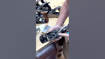 Setting the Chip Breaker on a #4 Smoother Bench Plane