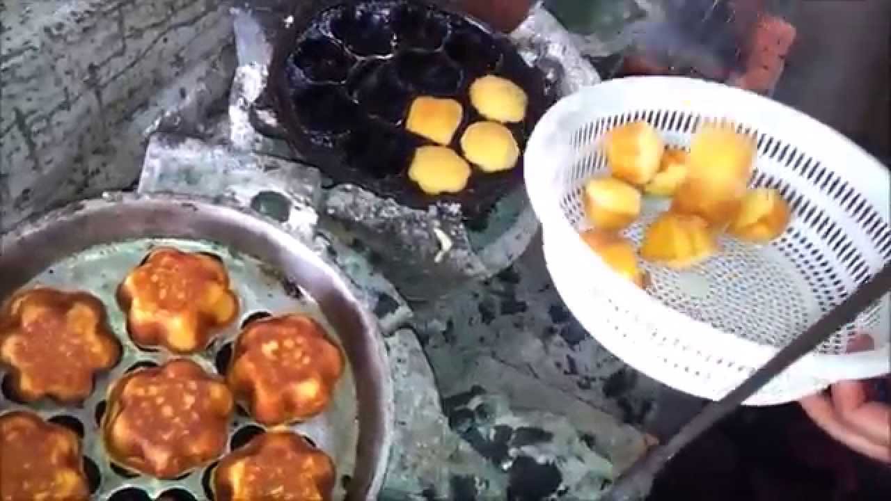Cambodian sweeten egg powder cake. Great look and tasty - YouTube