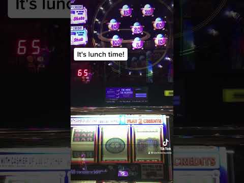 BONUS 1st SPIN SWEET TREAT + HUFF N PUFF #slot #slots #bonus #win #casino #sweet #treat #huffnpuff
