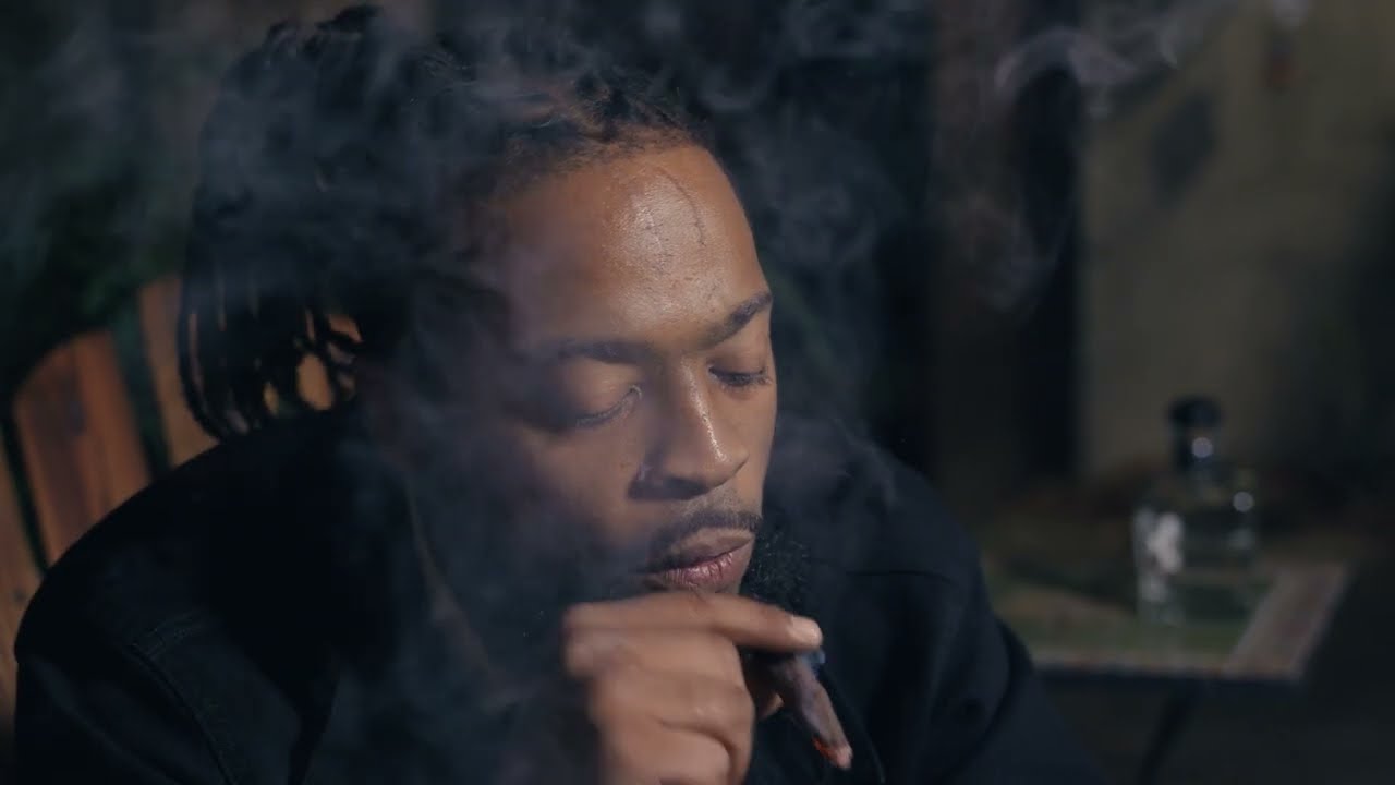 Guarda AC COOLEY "Cali" (Official Music Video) su YouTube Guarda AC COOLEY "Cali" (Official Music Video) su YouTube