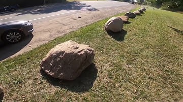 TRAXXAS MINI SLASH 3s VS ARRMA MOJAVE GROM BLX 223s WATCH THIS VIDEO TO COMPARE THEM BOTH ON 2s 🌪️🏁