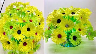 DIY-Paper flowers Guldasta made with Empty Plastic bottles / Paper ka Guldasta Banane ka Tarika