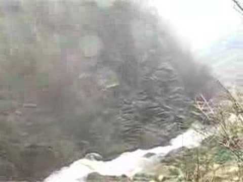 Kombaikani and Meenmutti Waterfalls video