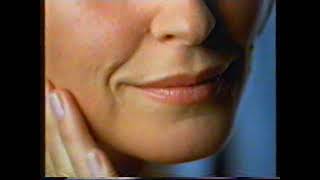 Ponds Night Replenishing Cream - 1999 Australian TV Commercial