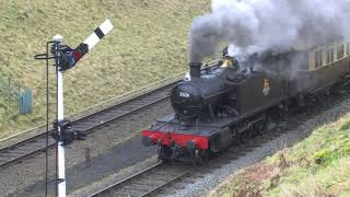BR locomotives 5526 and 3850 on passing trains at the Great Central Railway.
