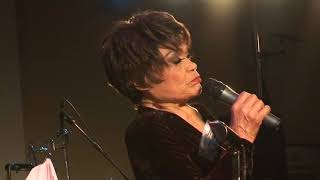 Eartha Kitt - Alone ( live ,2008. )