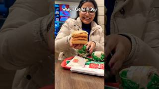 What I Eat In A Day- Junk food edition😋 #whatieatinaday #foodies #pizzalover #junkfood #streetfood