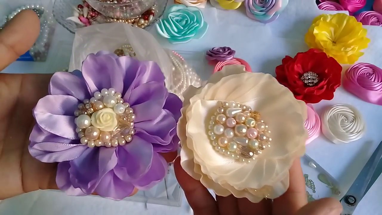 CENTRO DE PERLA CON FLORECITA😍😍Mayra leon