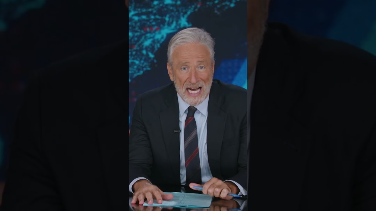 Algae Thwarts Trump's $14.2m Plan To Turn Reflecting Pool Blue | The Daily Show