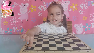 ШАХМАТНАЯ ДОСКА. Правила игры, как научить ребенка играть в шахматы. Видео уроки для детей.