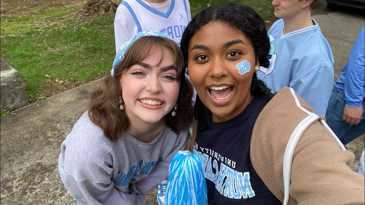 DEAN DOME: just two girls and their favorite basketball team