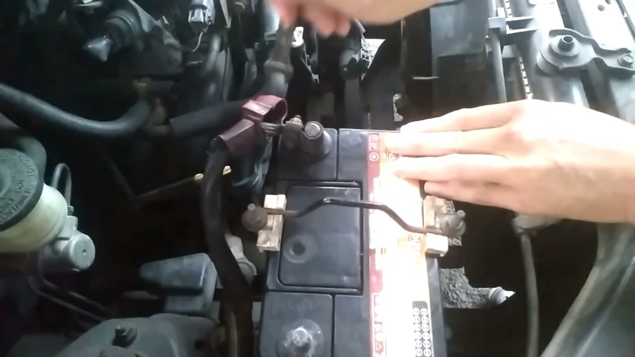 Cara membuka baut kepala aki mobil Segala jenis Aki mobil How to