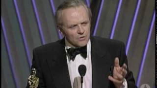 Anthony Hopkins Wins Best Actor | 64th Oscars (1992) Resimi