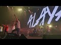 LMF 揸緊中指 