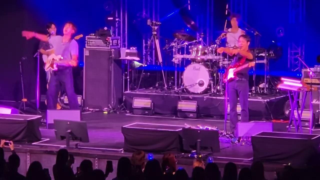 LIVE CNBLUE 