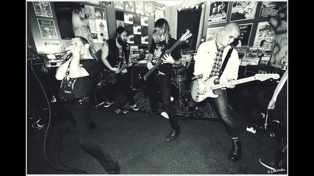 Last Chaos - Fuck The Queen