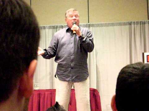 Intro to William Shatner at Fan Expo 2010