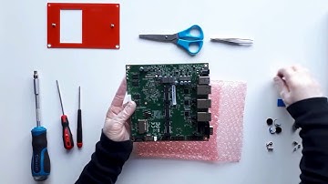 PC Engines APU2/APU3 system assembly. Build your own open source router!