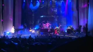 [HD]Charly Garcia- Nos siguen pegando abajo- El concierto subacuático (Velez 2009)