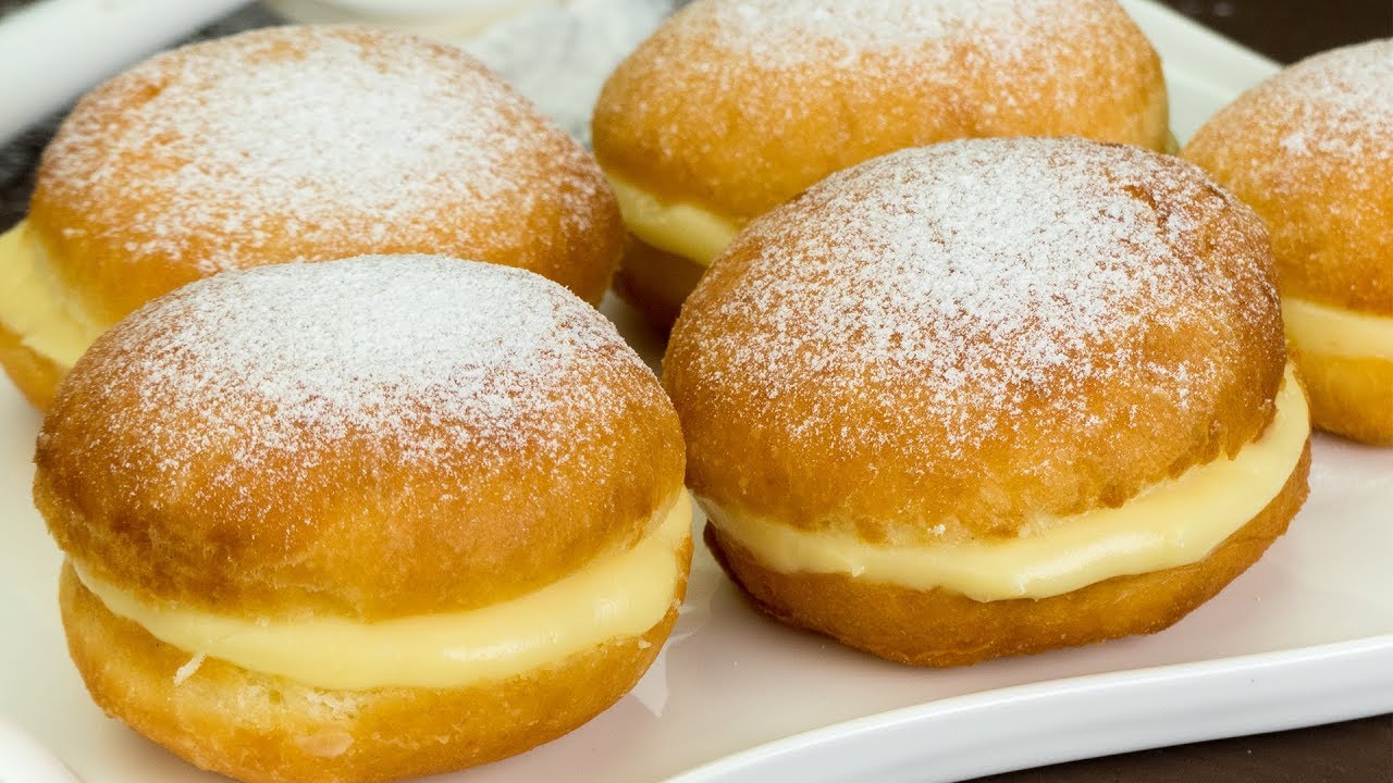 Beignets fourrés à la crème pâtissière - les plus moelleux que j’aie jamais mangés ! | Savoureux.TV